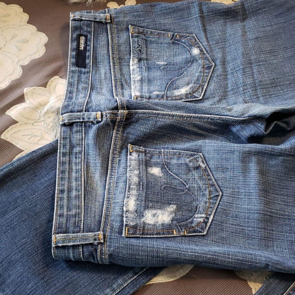 Jeans - Picture 3 of 3